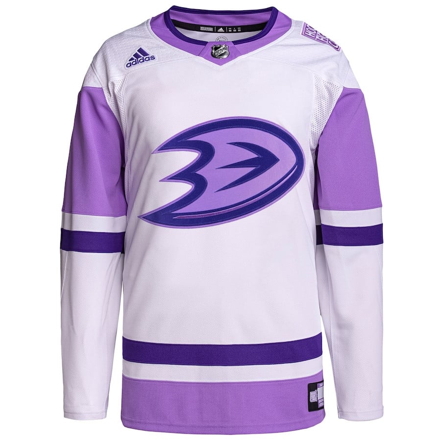 Alternative view of Anaheim Ducks Hockey Fights Cancer Primegreen Men Jersey - White/Purple - JS432 