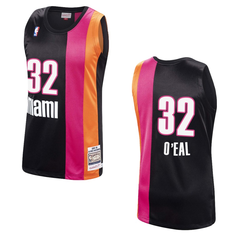 Men's Miami Heat #32 Shaquille O'neal Hardwood Classics Swingman Jersey - Black